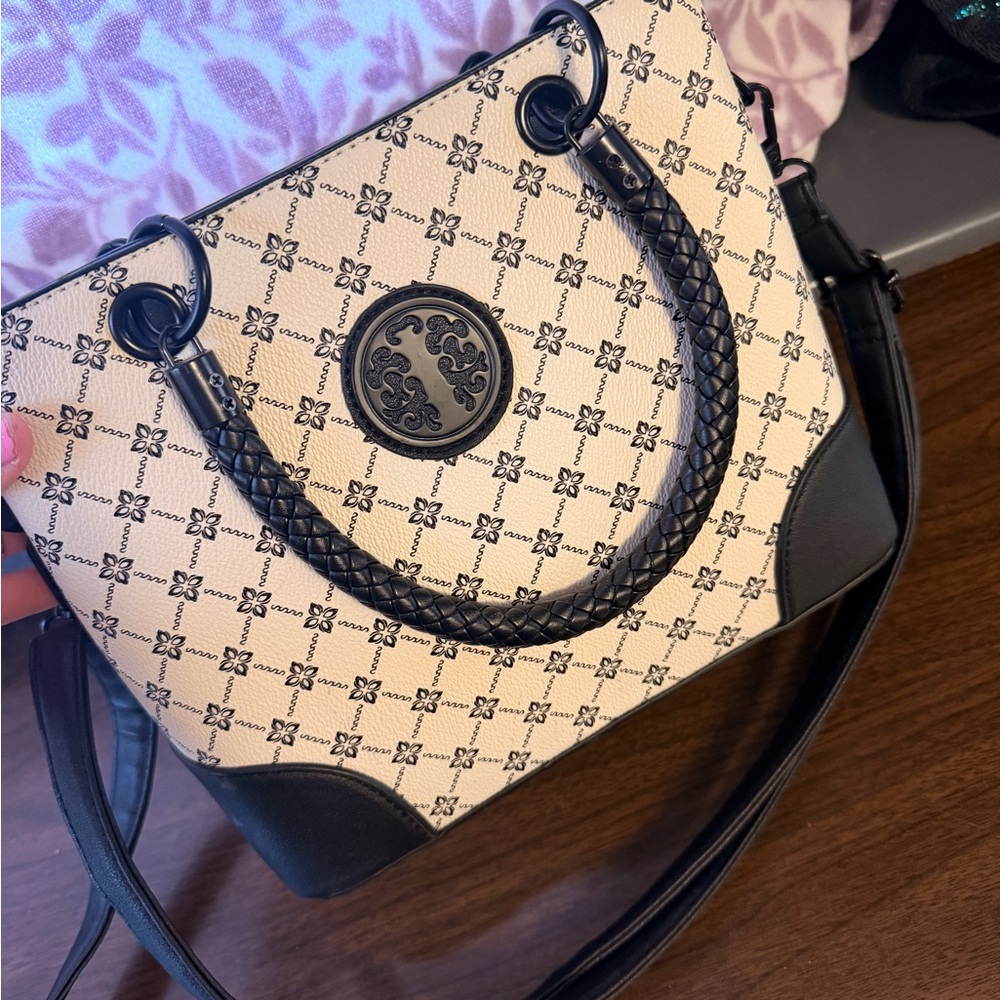 Elegant Black and Cream Handbag